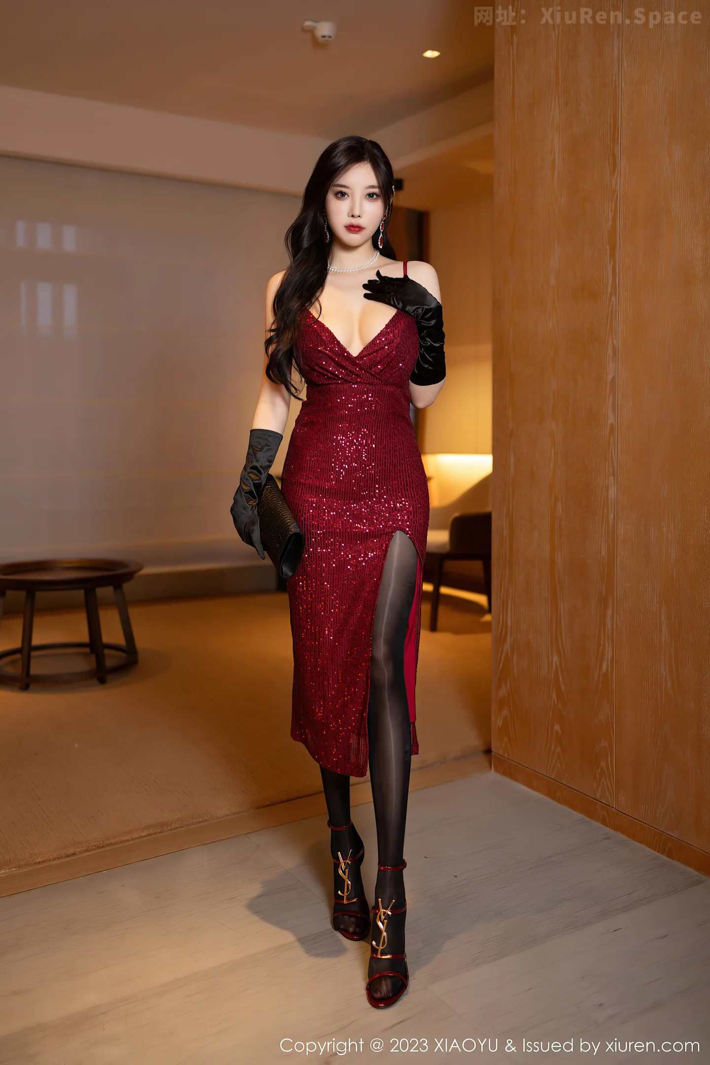 图片[2]-[XiaoYu画语界]Vol.1085 女神杨晨晨Yome红色情趣内衣+红色吊带裙秀丰腴身材诱惑写真82P-秀人网官方网站